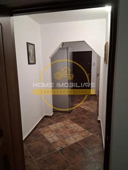 Apartament cu 4 camere decomandat, mobilat în Galata
