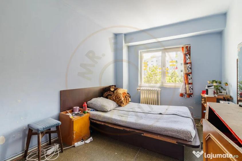 Apartament cu 3 camere decomandat în Sebastian
