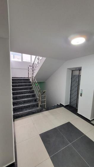 Apartament cu 3 camere decomandat în Theodor Pallady