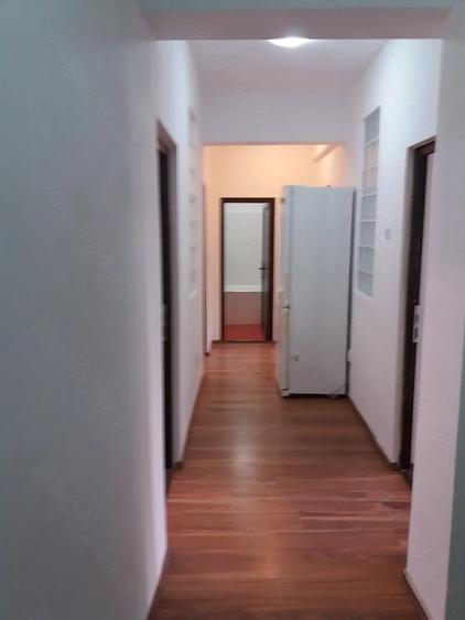 Apartament cu 3 camere decomandat în Universitate