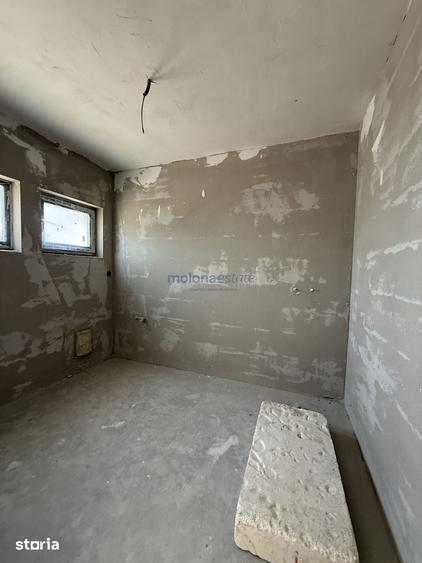 Casă cu 4 camere cu Teren 403 Mp în Dâmbul Rotund
