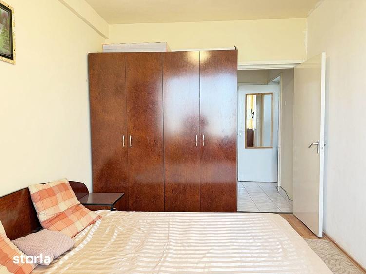 Apartament cu 4 camere semidecomandat în Decebal