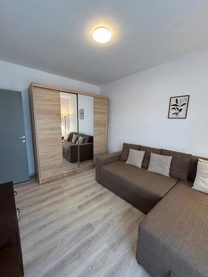 Apartament cu 2 camere semidecomandat în Florești