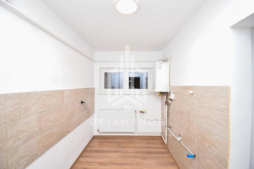 Apartament cu 2 camere semidecomandat în Simeria