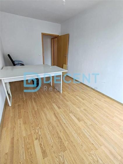 Spațiu comercial, de 80 mp, în Avantgarden