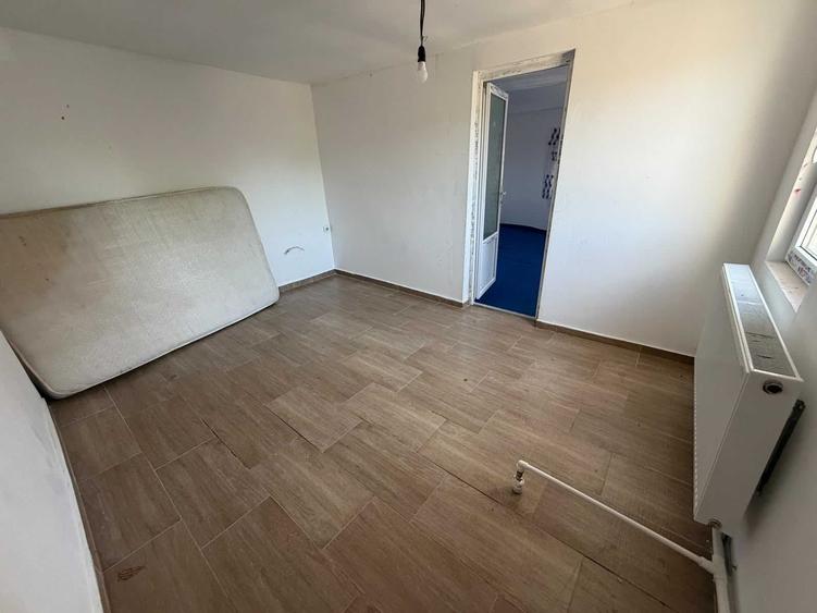 Casă cu 4 camere în Sângeorgiu de Mureș