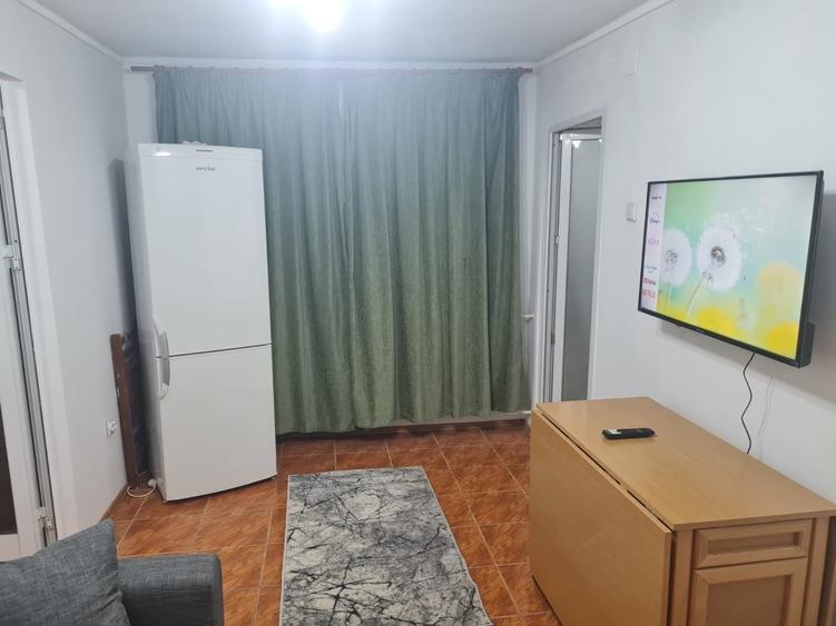 Apartament cu 2 camere decomandat în Exterior Vest
