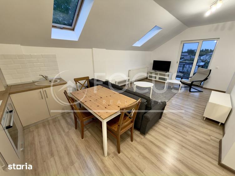 Apartament cu 3 camere semidecomandat, mobilat în Tei