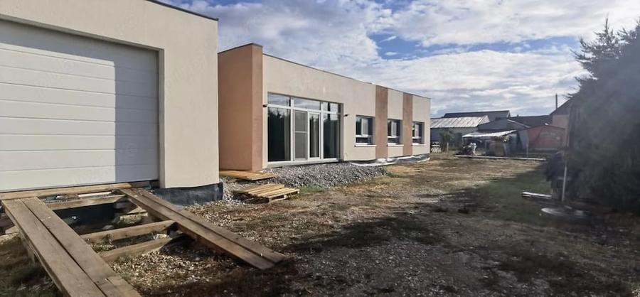 Casă cu 2 camere cu Teren 800 Mp în Nojorid