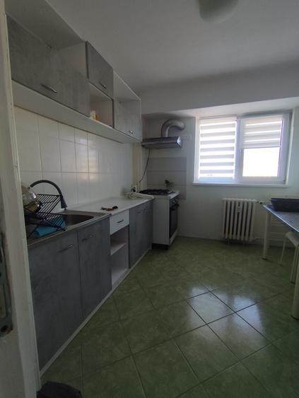 Apartament cu 2 camere semidecomandat în Rahova