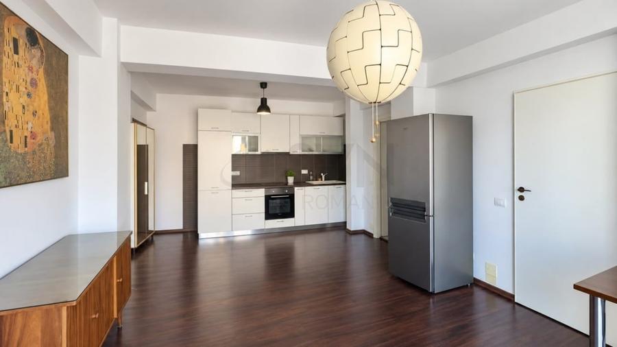 Apartament cu 2 camere semidecomandat, mobilat în Unirii