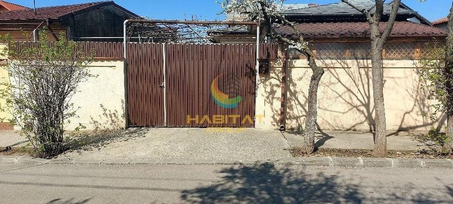 Casă individuală cu 5 camere cu Canalizare în Central