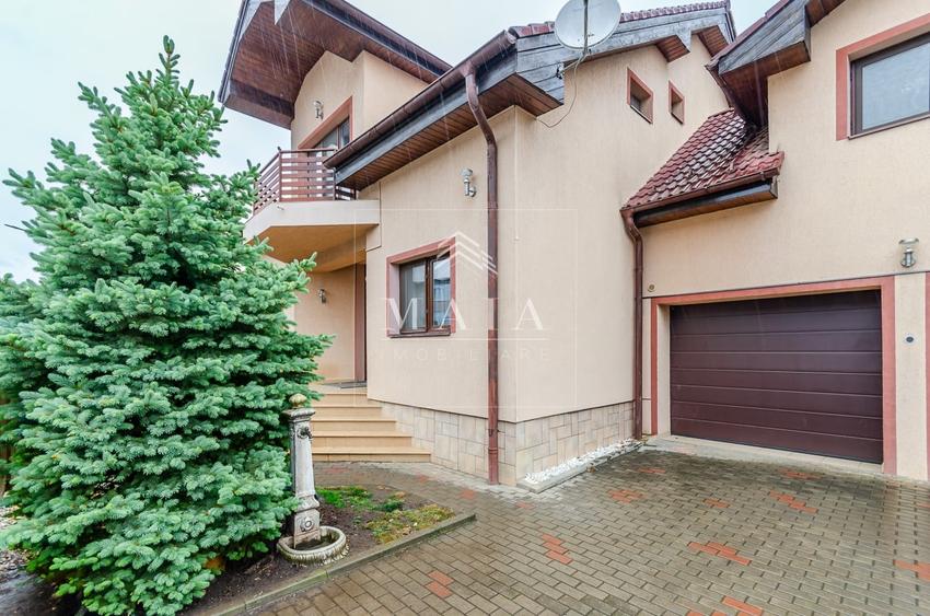 Casă individuală cu 6 camere cu Canalizare în Șelimbăr