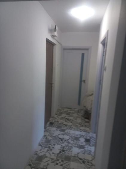 Apartament cu 2 camere decomandat în Dodeni