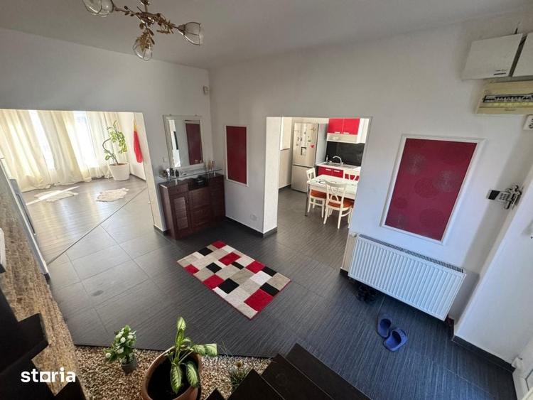 Casă cu 7 camere cu Teren 960 Mp în Pielești