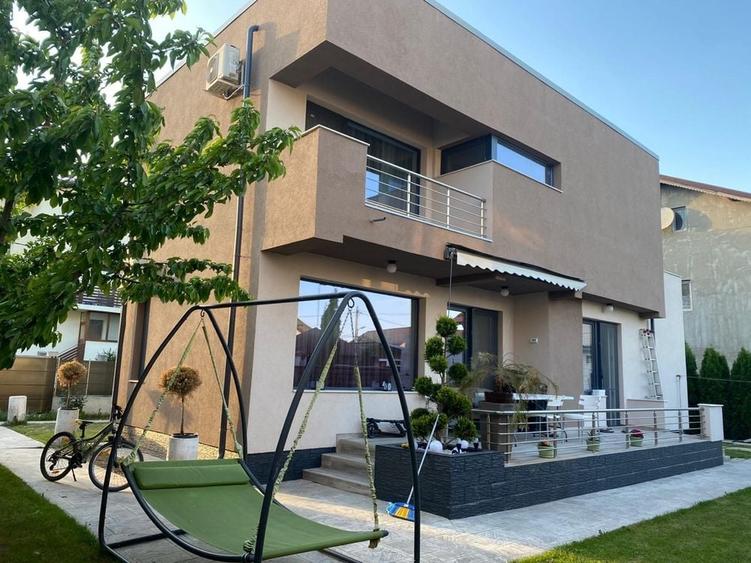 Casă cu 4 camere în Berceni