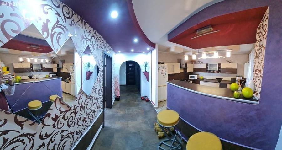 Apartament cu 4 camere decomandat în Tractorul