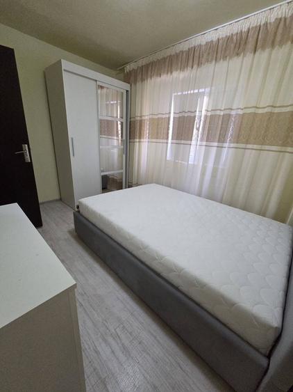 Apartament cu 2 camere decomandat, mobilat în Dâmbovița