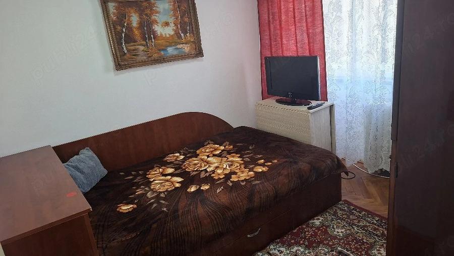 Apartament cu 3 camere decomandat în Exterior Vest