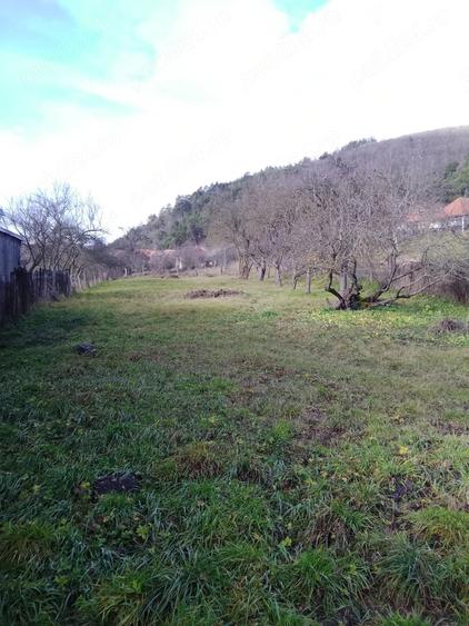 Casă cu 3 camere cu Teren 1500 Mp în Morlaca