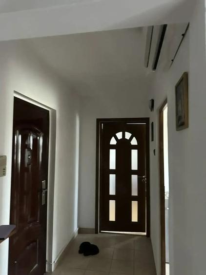 Apartament cu 2 camere decomandat în Steaua