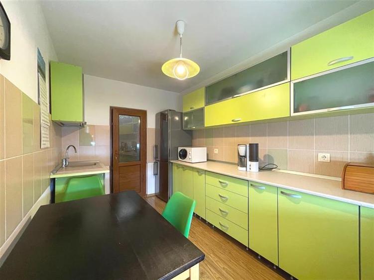 Apartament cu 2 camere decomandat, mobilat în E3