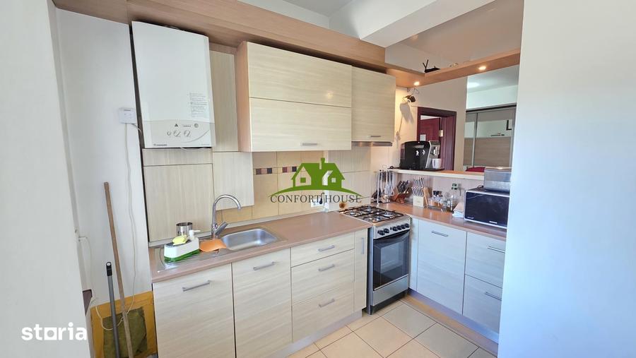 Apartament cu 3 camere decomandat în Republicii