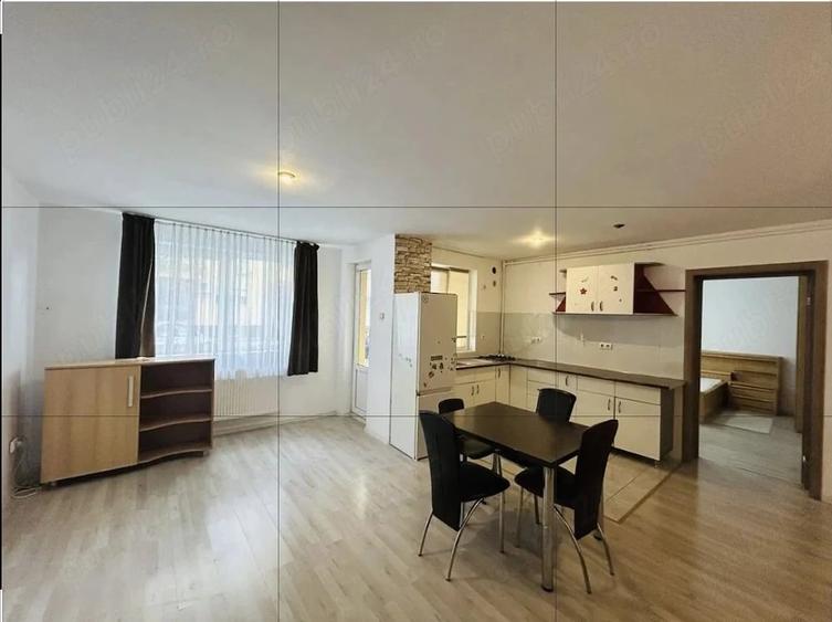 Apartament cu 3 camere decomandat în Hipodrom 3