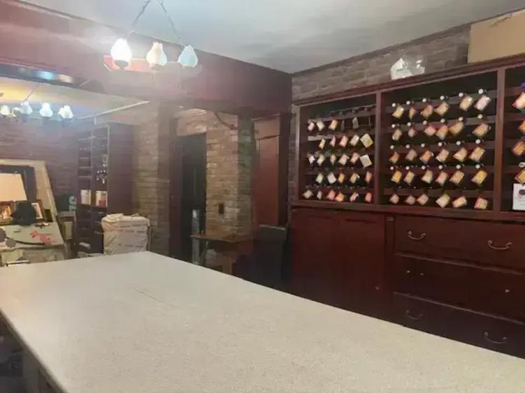 Casă cu 12 camere cu Piscina în Unirii