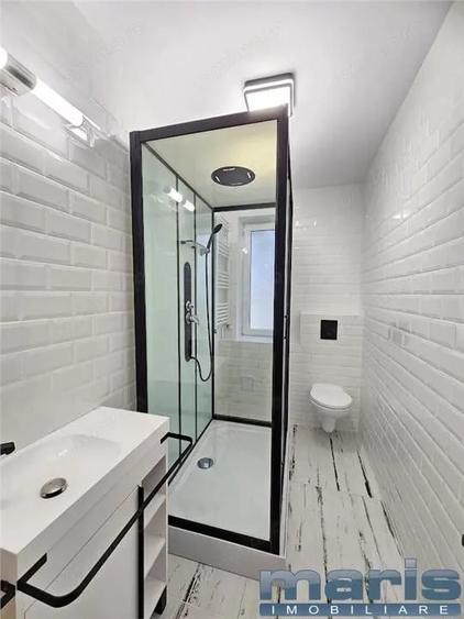 Apartament cu 2 camere semidecomandat, mobilat în 7 Noiembrie