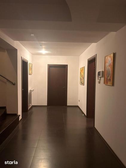 Casă cu 5 camere cu Teren 500 Mp în Sud