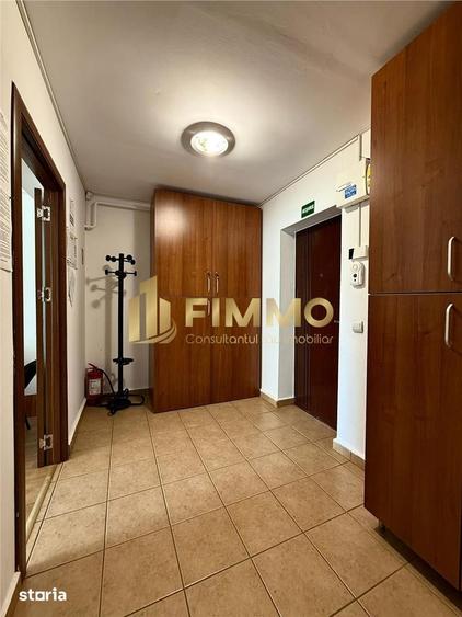 Apartament cu 3 camere decomandat în Sud