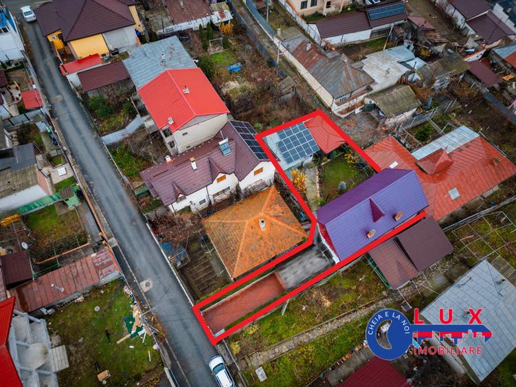 Casă individuală cu 5 camere cu Canalizare în Central