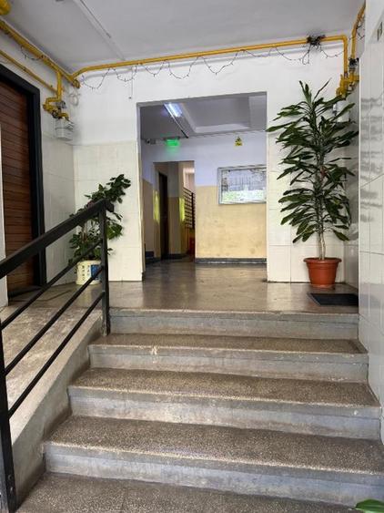 Apartament cu 4 camere decomandat, mobilat în Crângași