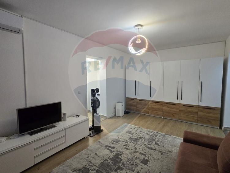 Apartament cu 2 camere semidecomandat, mobilat în Giulești