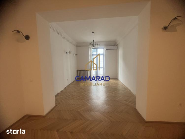 Apartament cu 3 camere în Victoriei