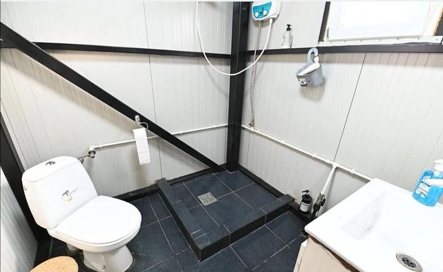 Spațiu comercial, de 474 mp, în Podari