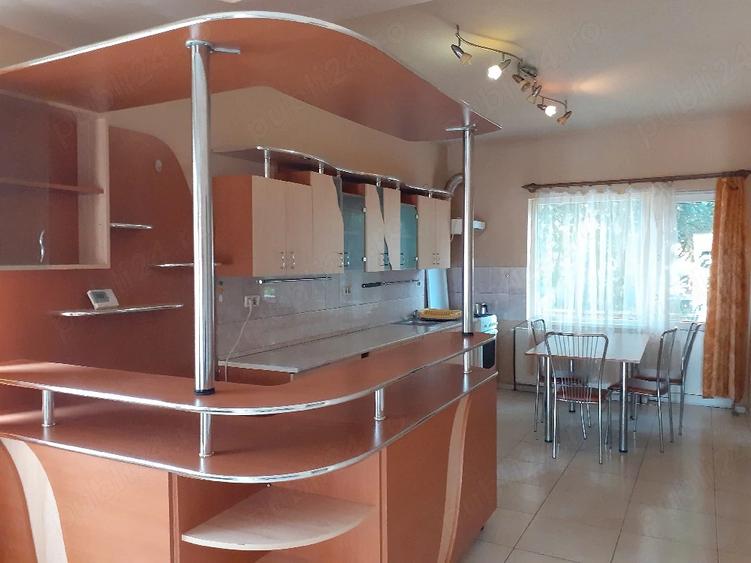 Proprietar inchiriez apartament spa?ios 3 camere + garaj zona Pia?a Spitalului - 4
