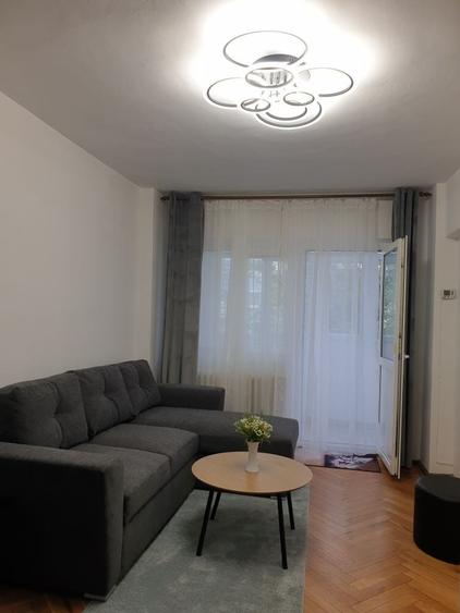 Apartament cu 2 camere decomandat în Lazaret