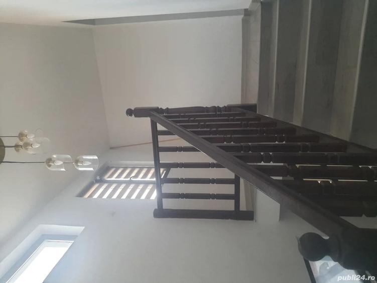 Casă cu 6 camere în Central