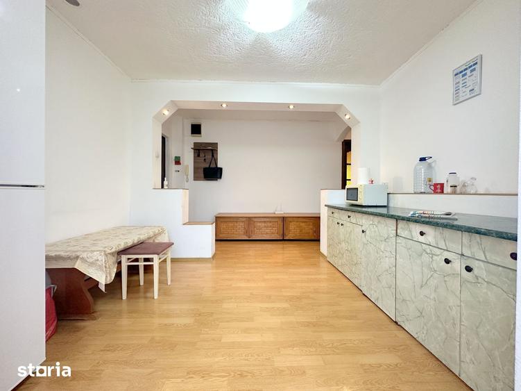 Apartament cu 2 camere decomandat în Soarelui