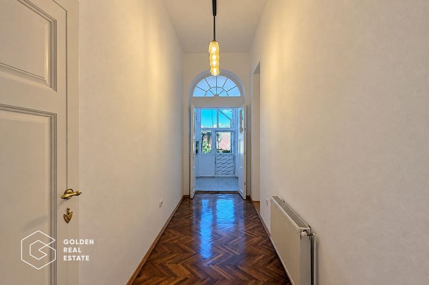 Apartament cu 3 camere semidecomandat, mobilat în Ultracentral