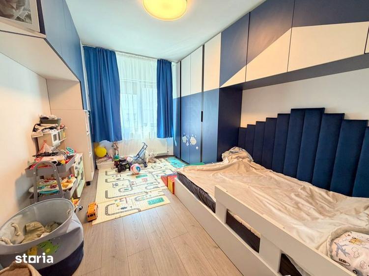 Apartament cu 3 camere decomandat în Mioriței