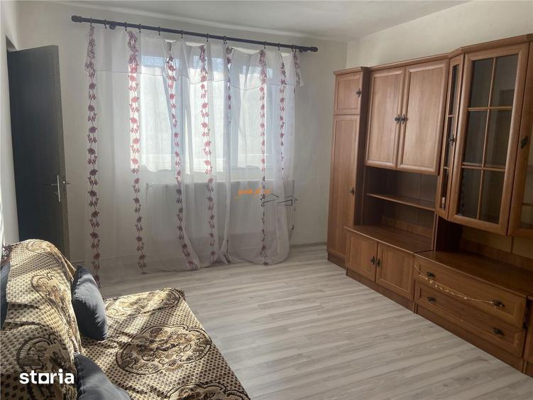 Garsonieră decomandată, mobilată în Sud