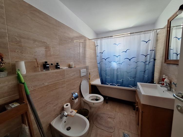 Apartament cu 3 camere, 67 mp, balcon, zona Terra - 6