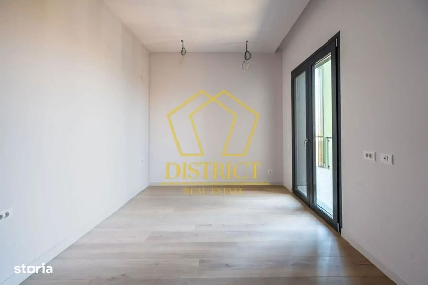 Apartament cu 4 camere în Torontalului