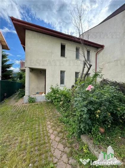 Casă cu 10 camere cu Teren 807 Mp în Băneasa