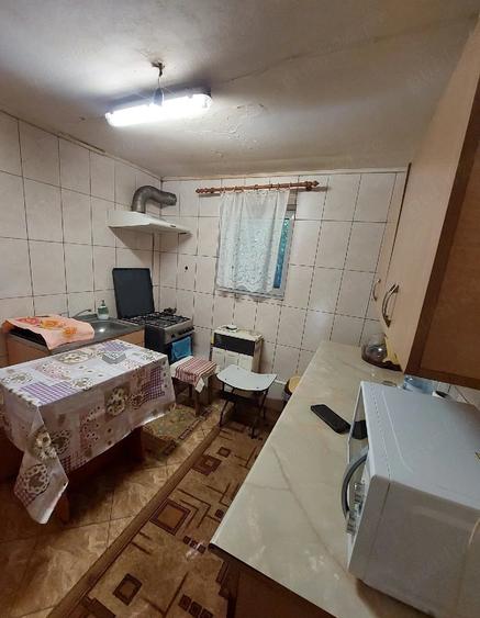 Casă cu 5 camere cu Teren 949 Mp în Sălcioara