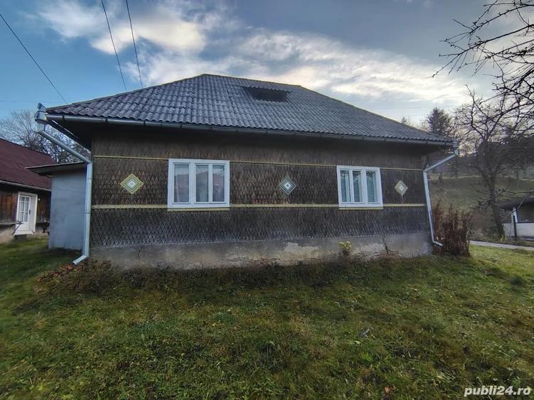 Casă cu Teren 1400 Mp în Moisei