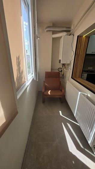 Apartament cu 3 camere decomandat, mobilat în Buziașului